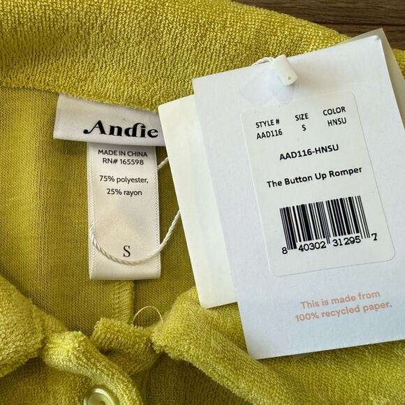 NWT Andie Swim Terry Button-Up Short Romper Honeysuckle Swim Cover
Size Small - Picture 5 of 8